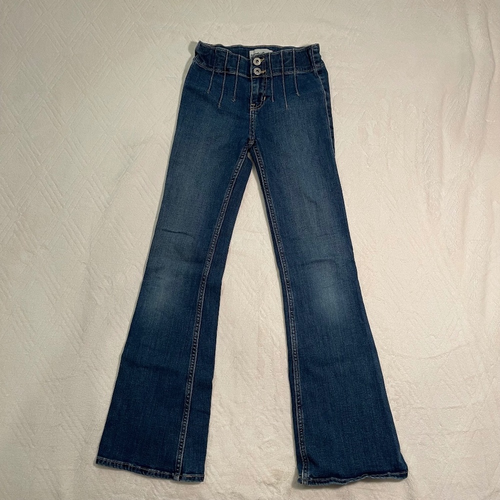 Abercrombie kids high rise flare jeans Size: 9/10 Long